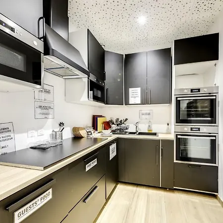 The People - Bercy Hostel