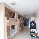 The People - Bercy Hostal