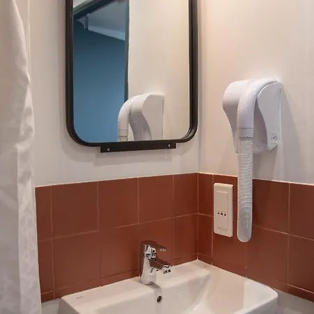 The People - Bercy بيت شباب