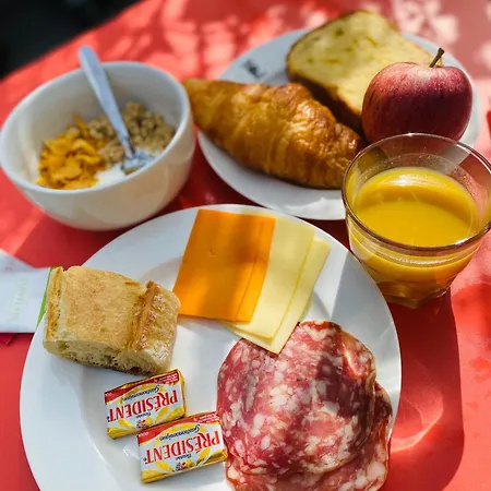 بيت شباب The People - Bercy باريس