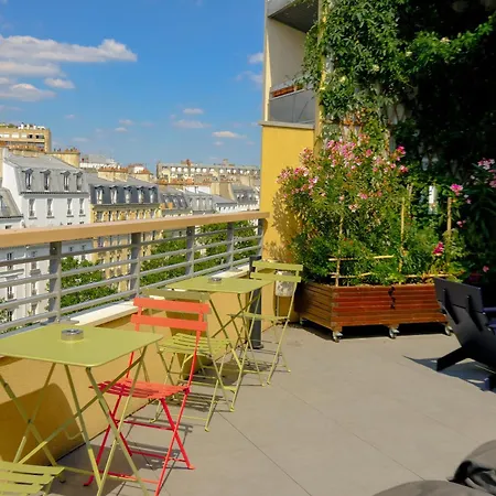The People - Bercy Hostel