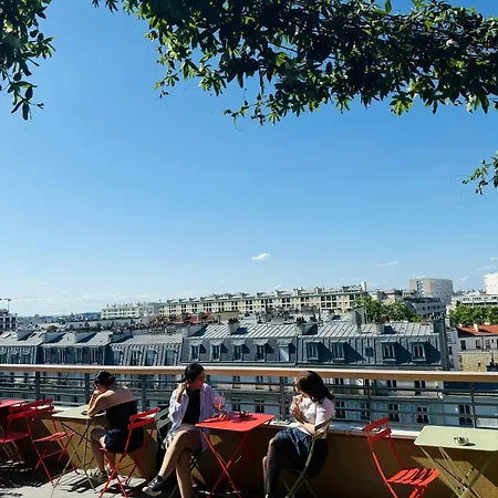 بيت شباب The People - Bercy