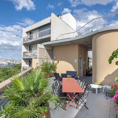 The People - Bercy אכסניה