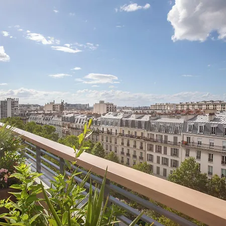 The People - Bercy אכסניה