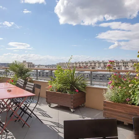 The People - Bercy אכסניה *