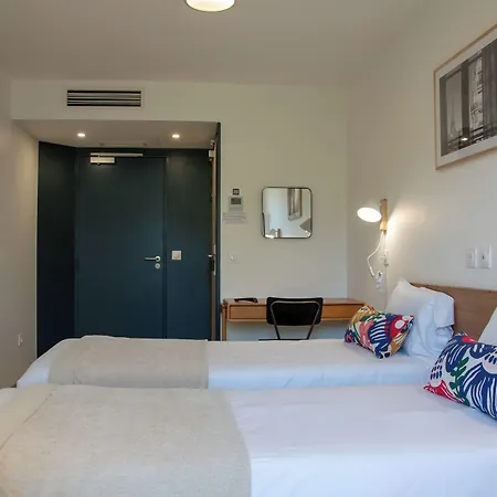 The People - Bercy * פריז