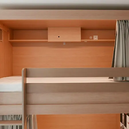 אכסניה The People - Bercy *