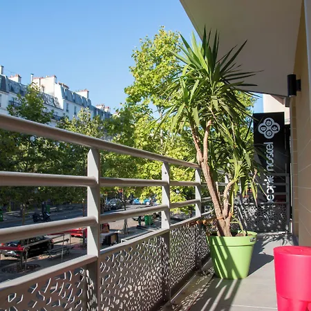 The People - Bercy * פריז