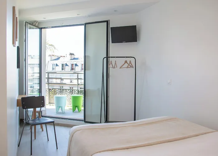 The People - Bercy 파리