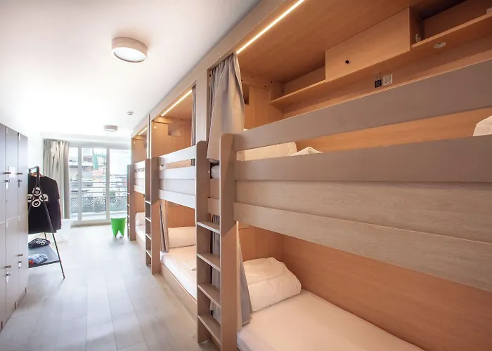 The People - Bercy 파리