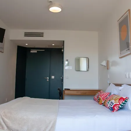 The People - Bercy Hostel