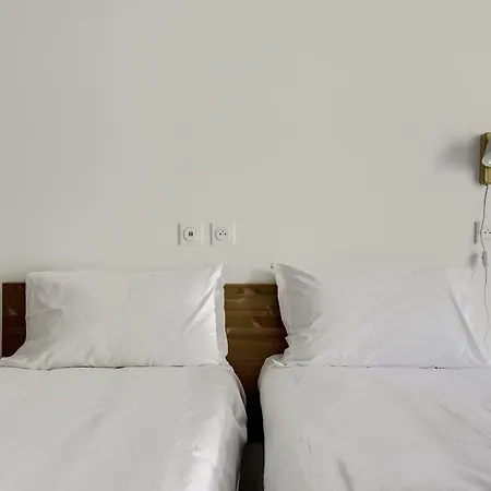 The People - Bercy Hostel