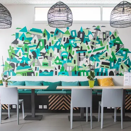 The People - Bercy Париж